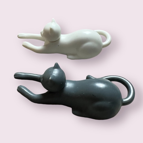 Set Of Three Black White Gray Cats Refrigerator Magnets Kitchen Decor - Picture 6 of 9